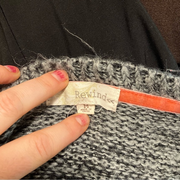 5/$20 Rewind Reindeer with earmuffs sweater M. - Picture 4 of 6